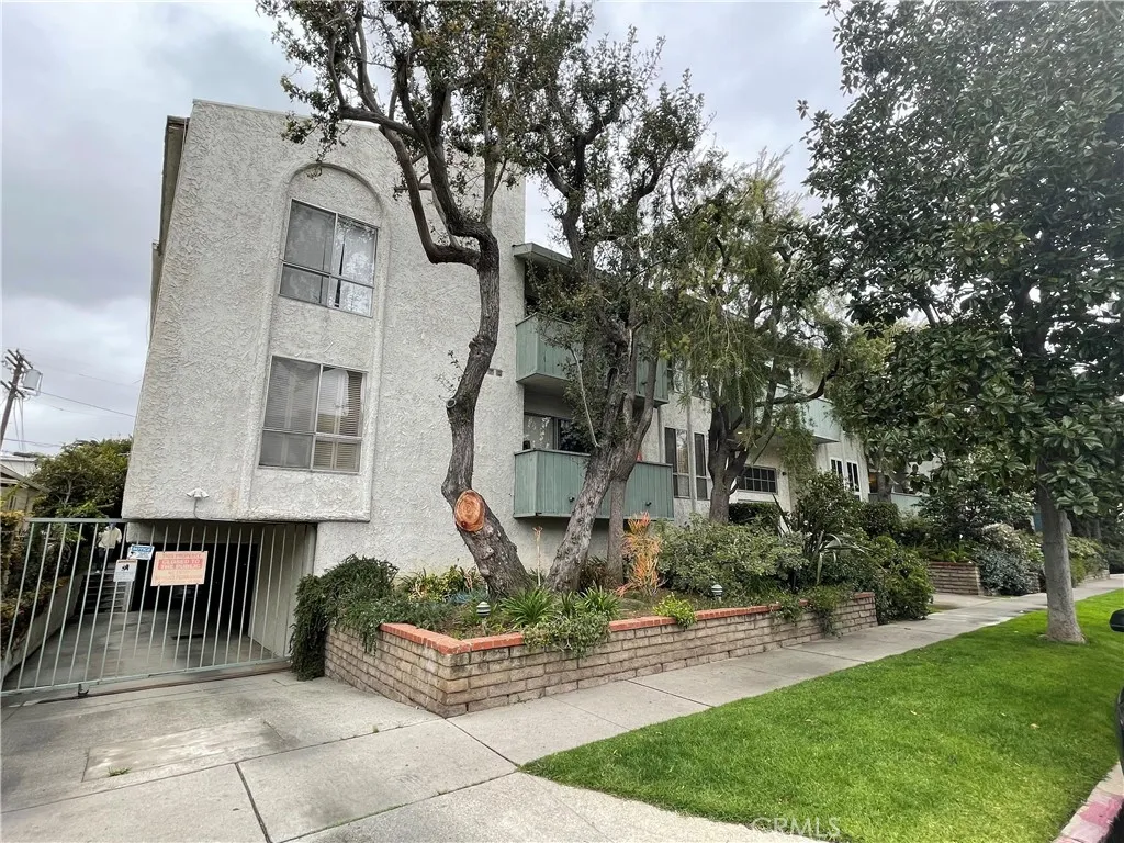 3649 Glendon Avenue 208, Los Angeles, California 90034 home-pic-34